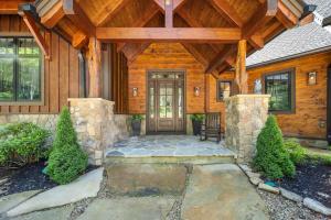 Red Wolf Lodge at Eagles Nest