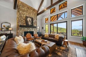 Red Wolf Lodge at Eagles Nest