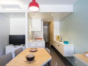 Studio rénové ski aux pieds, balcon, WiFi - FR-1-346-512