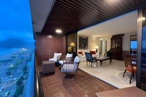 Frontbeach Upscale in the Heart of Ipanema upto 4