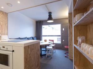 Appartement rénové 3 pièces, ski aux pieds, 8 pers, balcon sud-est aux Arcs 2000 - FR-1-346-316