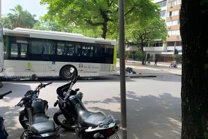 Confortável paté 4 WI-FI 240M a 1 minuto Praia