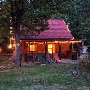 Ranczo w lesie - domki z jacuzzi