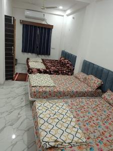 Vallabh Room Service