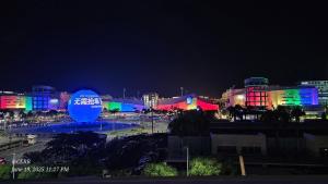 1 Bedroom Condo Unit Near MOA with Netflix and WIFI