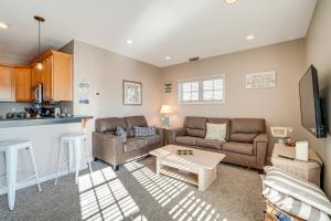 2 Blocks to Beach Cozy Retreat in Wildwood!