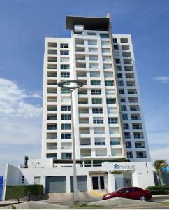 Horizon #2 Esmeralda de Lujo Frente Playa y Malecón