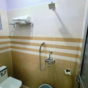 Luxurious 2BHK - 5 Min Walk to Metro - Near Railway Station - SR Elite Stays