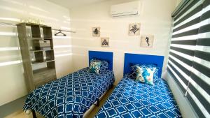 Casa en Coto con Alberca, cerca Aeropuerto, extenso jardin, nueva!