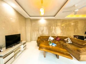 Ratu Deandra Villa Seminyak