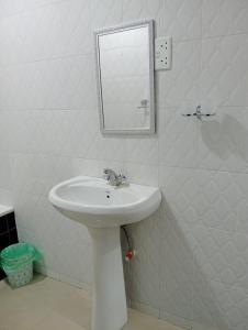 3 bdr apartment with Solar Backup & Wi-Fi Salama