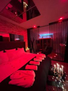 Love Room " Villa Donuts" , Spa, Jacuzzi, Sauna, 2 Bedrooms