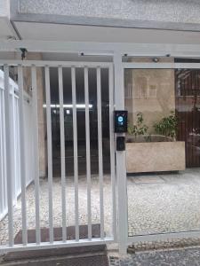 Novo apartamento com terraço privativo – CopacabanaIpanema