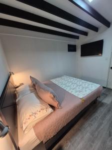 Bambu hostal - Alojamiento a pasos del mall y centro