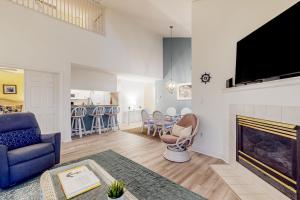 Sea Colony - 53033 Lakeshore Dr