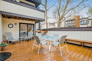 Sea Colony - 908 Singles Ct