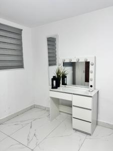 Lower-ground with two separate bedrooms near the center