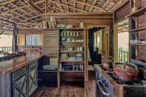 Casa Verde, Casa Aviari, Contiki