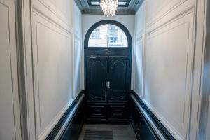 Ogrodowa Harmony Apartment by BookingHost