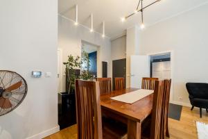 Ogrodowa Harmony Apartment by BookingHost