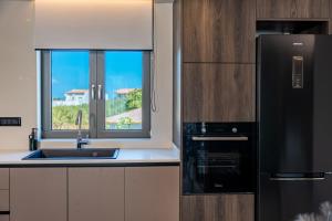 Luxury Suites with BBQ next to Heraklion by Kalles Homes & Suites