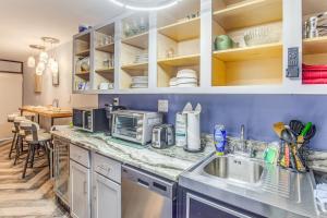 Steps to Shore and Pier Condo in North Myrtle Beach