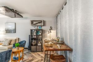 Steps to Shore and Pier Condo in North Myrtle Beach