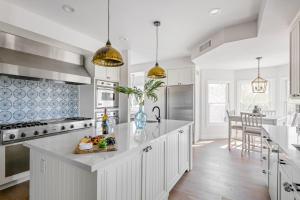 Majestic Mountain Mansion-Pool -Spa & Guest House