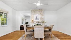 Casita - Modern 4 Bedroom Cottage In Heart Of Singleton