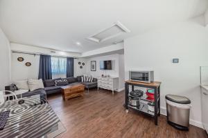 Laneway Carriage House