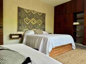 Kataluum- Luxurious Eco-chic PH with pool