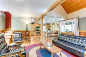 8 Private Acres Little Mahoning Creek Cabin!