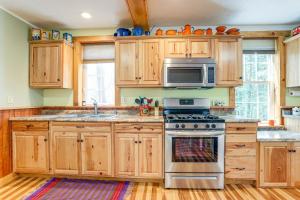 8 Private Acres Little Mahoning Creek Cabin!