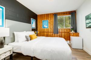 Gateway Suites Rocky Mountains stay near Banff