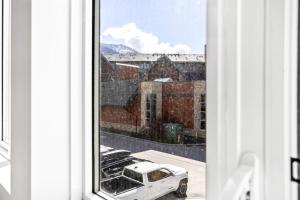 Mini Getaway with Mountain Views Near Banff