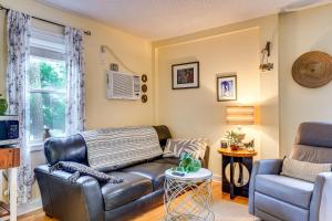 Nags Head Apt with Patio - half Mile Walk to Beach!