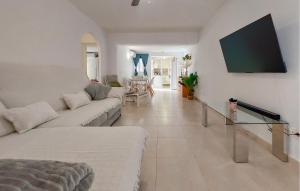 Beautiful Home In Fuengirola With Wifi