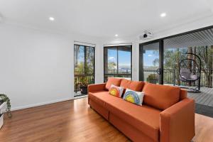 Luxury 4BR Saratoga Retreat w Water Views & Pool