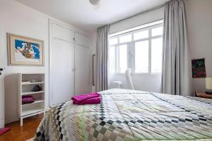 Super Charmoso CineSala, colado no Metro Fradique