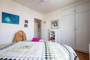 Super Charmoso CineSala, colado no Metro Fradique