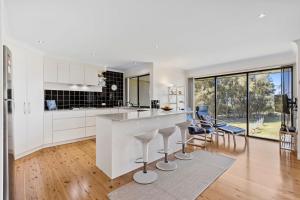 Sandy Place Beach House managed by Batemans Bay Accom