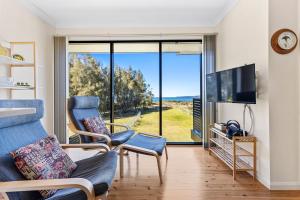 Sandy Place Beach House managed by Batemans Bay Accom