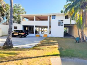 Villa Vallarta Costa del Sol El Salvador - Lujo, Privacidad y Playa