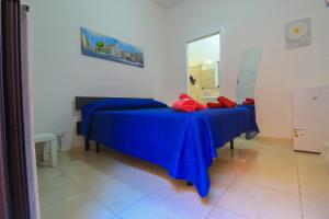 BED&FLY NEAR AIRPORT CATANIA FONTANAROSSA BAGNO PRIVATO In CAMERA