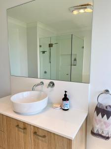 Coastal beach house in Burrill Lake 5 bedrooms