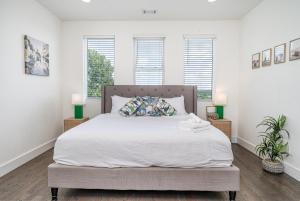 Verde Heights-Sleeps 12-In Cumberland Heights