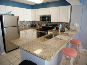 Pelican Beach 1612 condo