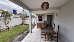 Casa individual apenas 650m da praia