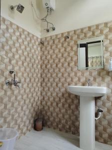 ALPANEST - Near GMCH and B Barooah Cancer