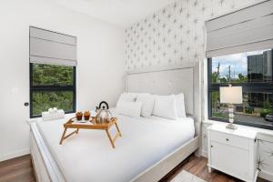 Harmony Octave-2 Units-PoolGym-4 Mins to Broadway